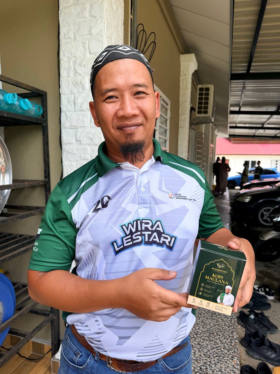 Pelanggan Kopi Maulana 6